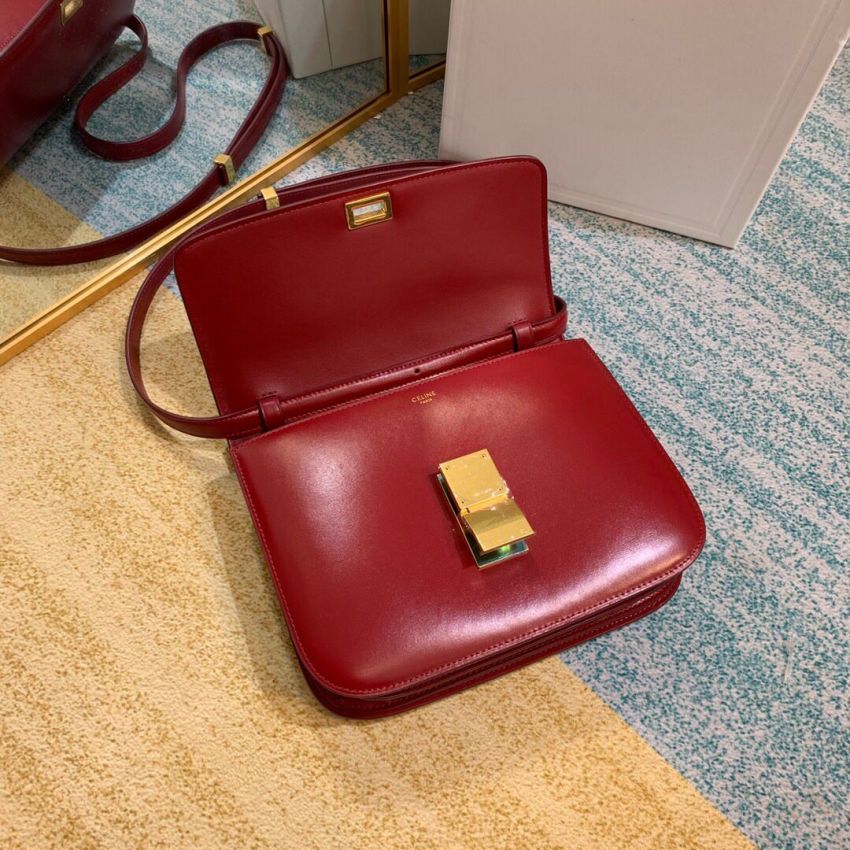 Ce1i*e Classic Box calfskin Shoulder Bag