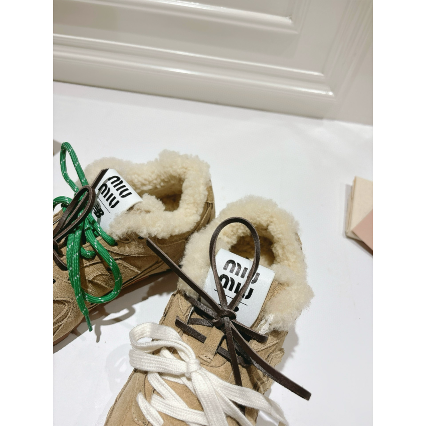 New Balance X Miu Miu Sneaker