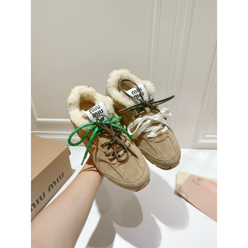 New Balance X Miu Miu Sneaker