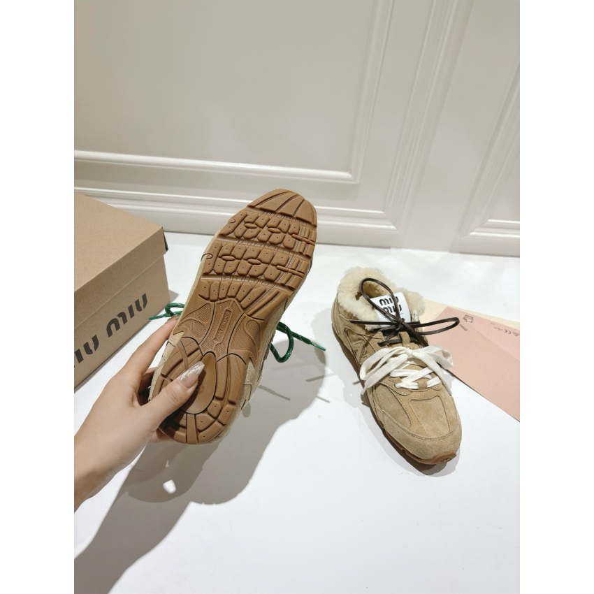 New Balance X Miu Miu Sneaker