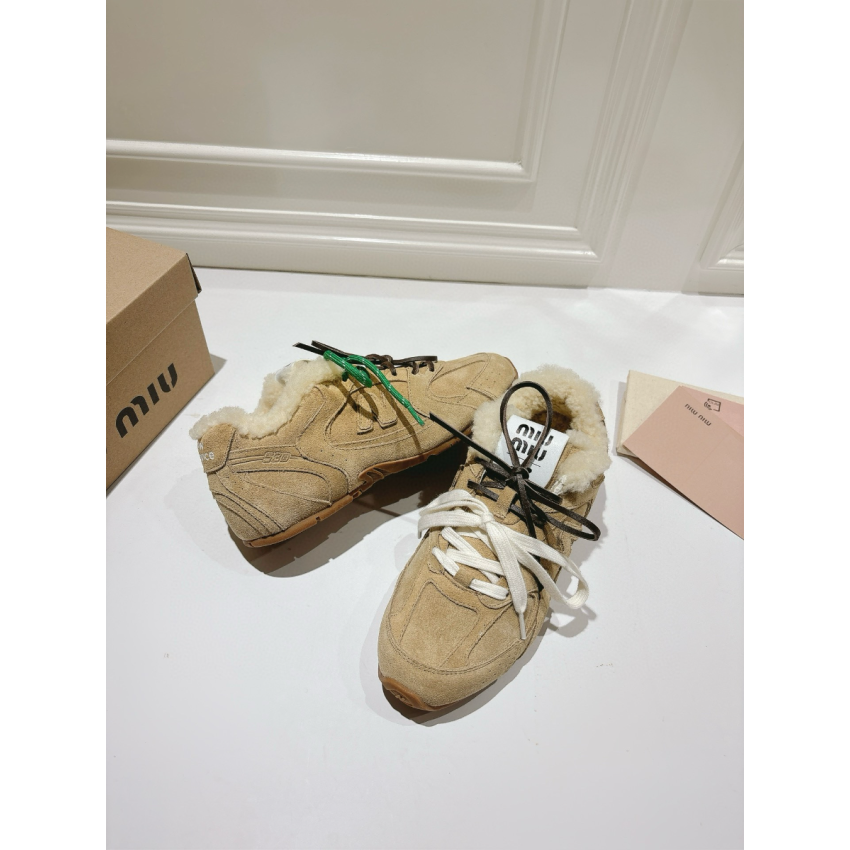 New Balance X Miu Miu Sneaker