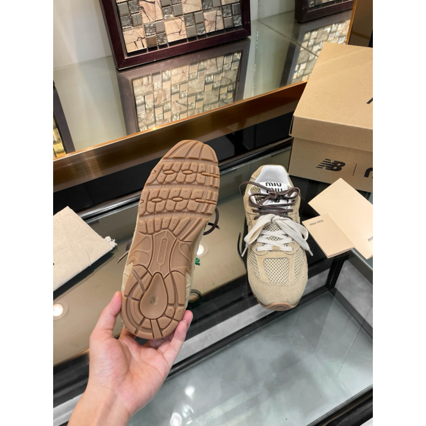 New Balance X Miu Miu Sneaker