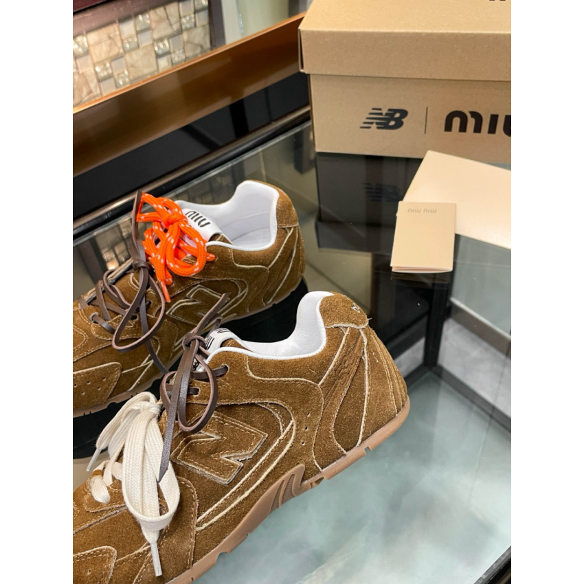 New Balance X Miu Miu Sneaker
