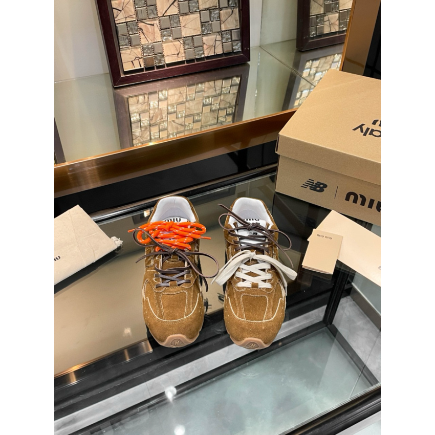 New Balance X Miu Miu Sneaker