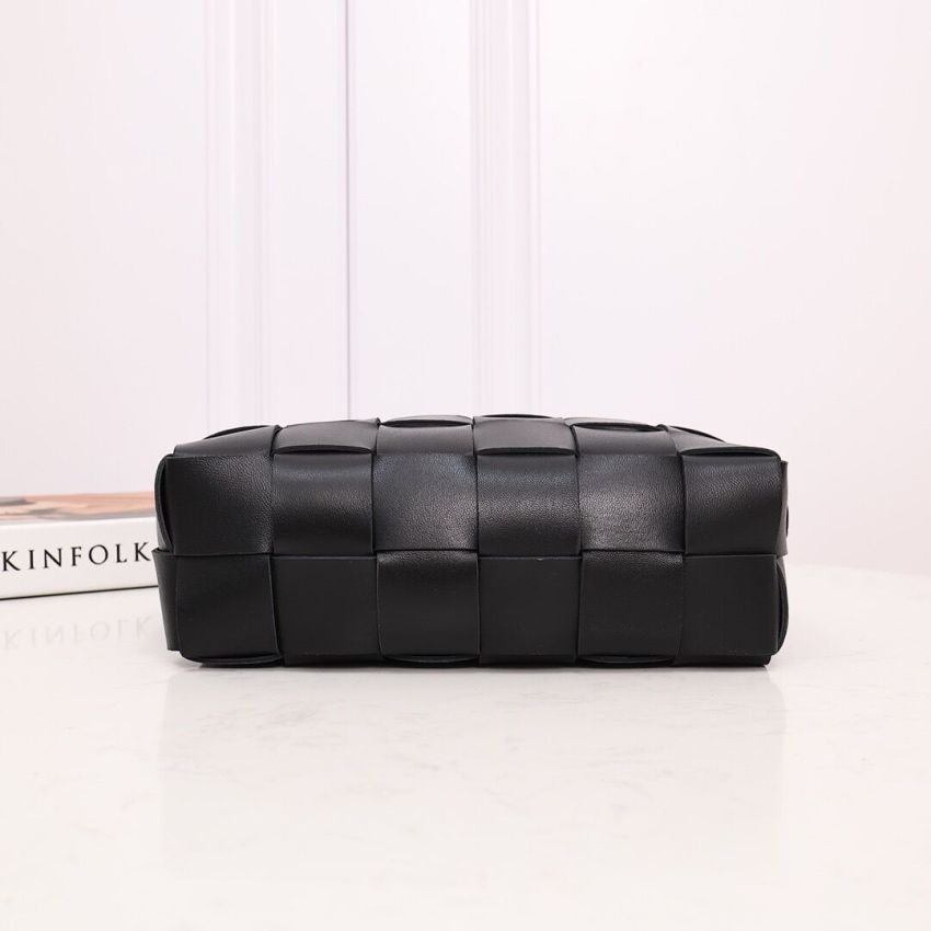B0tt*ga Ven*ta Brick Cassette Shoulder Bag