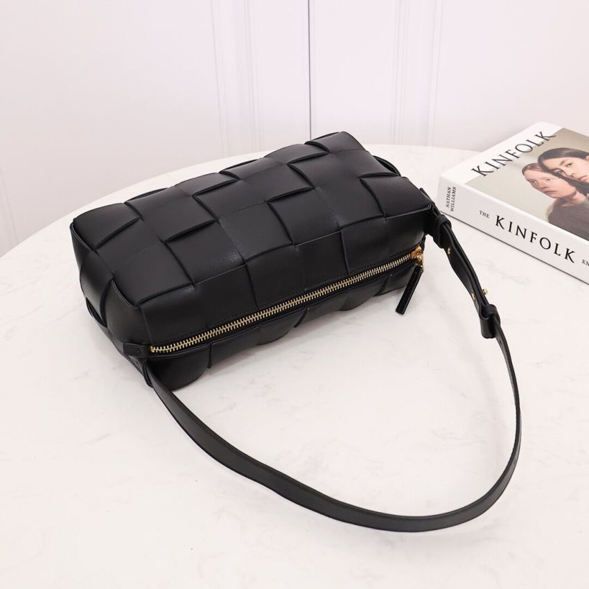 B0tt*ga Ven*ta Brick Cassette Shoulder Bag