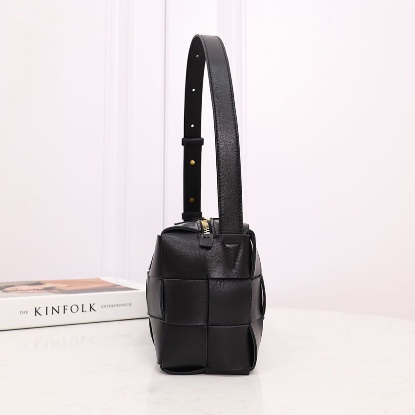 B0tt*ga Ven*ta Brick Cassette Shoulder Bag