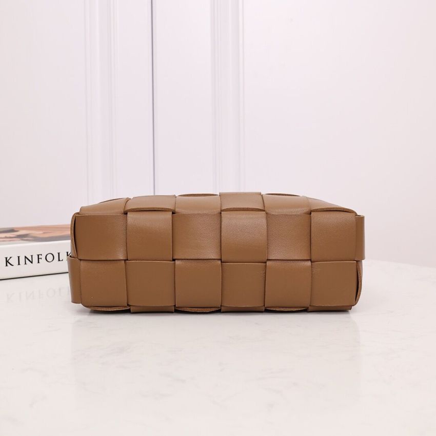 B0tt*ga Ven*ta Brick Cassette Shoulder Bag
