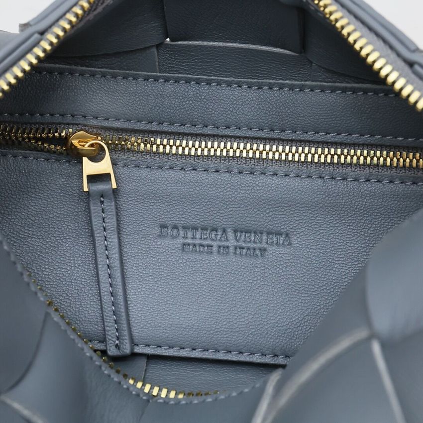 B0tt*ga Ven*ta Small Brick Cassette Shoulder Bag