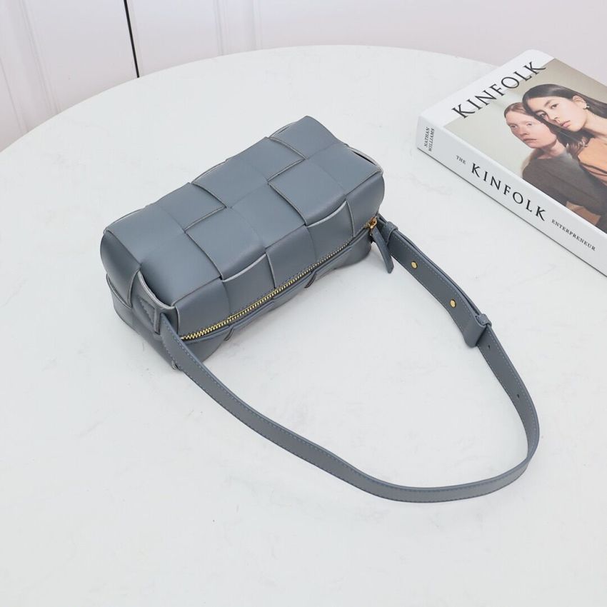 B0tt*ga Ven*ta Small Brick Cassette Shoulder Bag