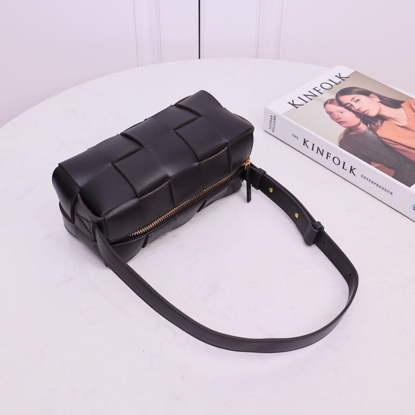 B0tt*ga Ven*ta Small Brick Cassette Shoulder Bag