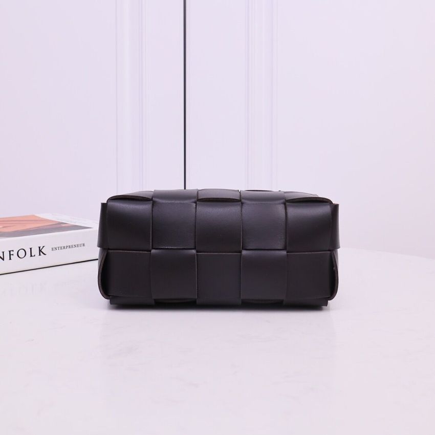B0tt*ga Ven*ta Small Brick Cassette Shoulder Bag