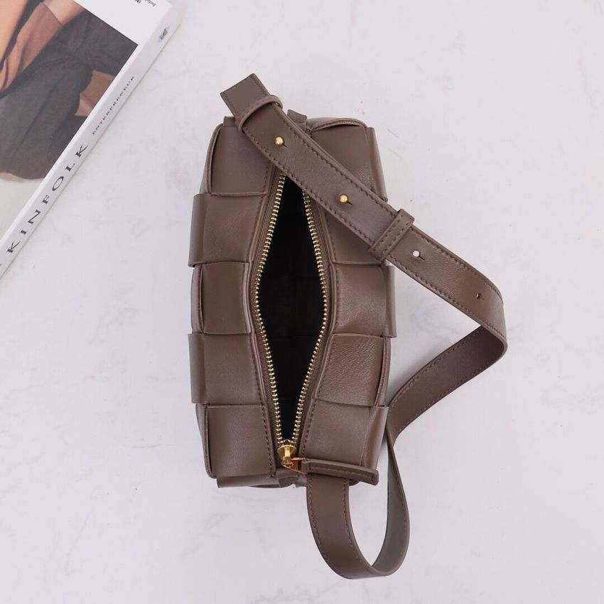 B0tt*ga Ven*ta Small Brick Cassette Shoulder Bag
