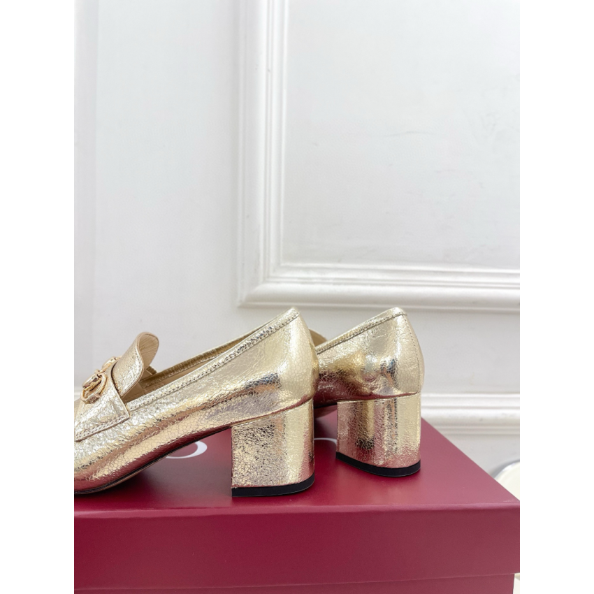 Women's loafer pump with Horsebit