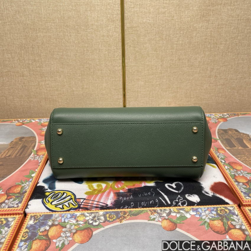 Dolce Gabbana Large Sicily Handbag in Dauphine leather-Green