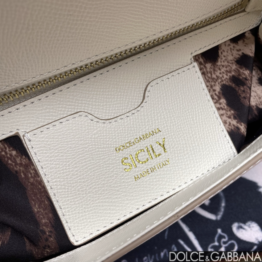 Dolce Gabbana Large Sicily Handbag in Dauphine leather-White