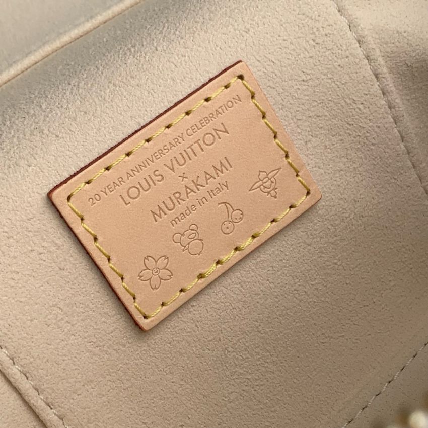 M13662 LV x TM Vanity Chain Pouch
