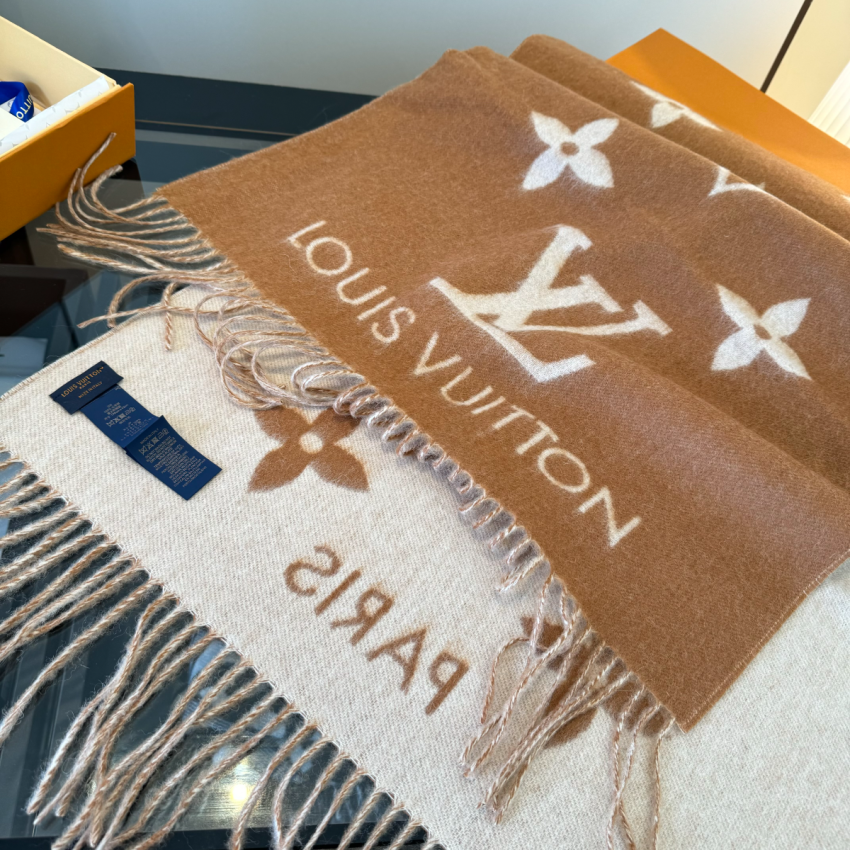 LV Reykjavik Scarf
